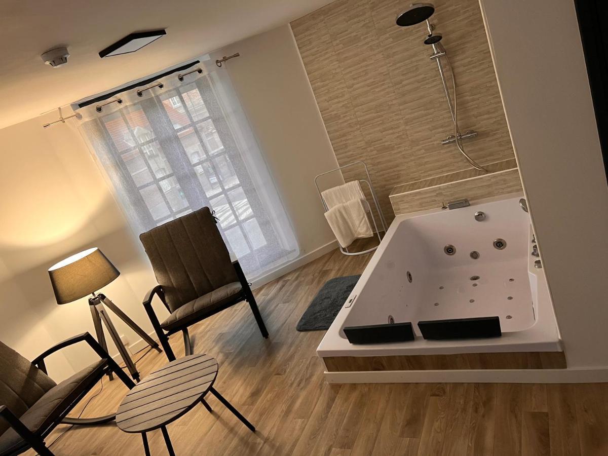 מלון אמיינס Magnifique Loft 35M2 Jacuzzi Rvb Night 1 מראה חיצוני תמונה