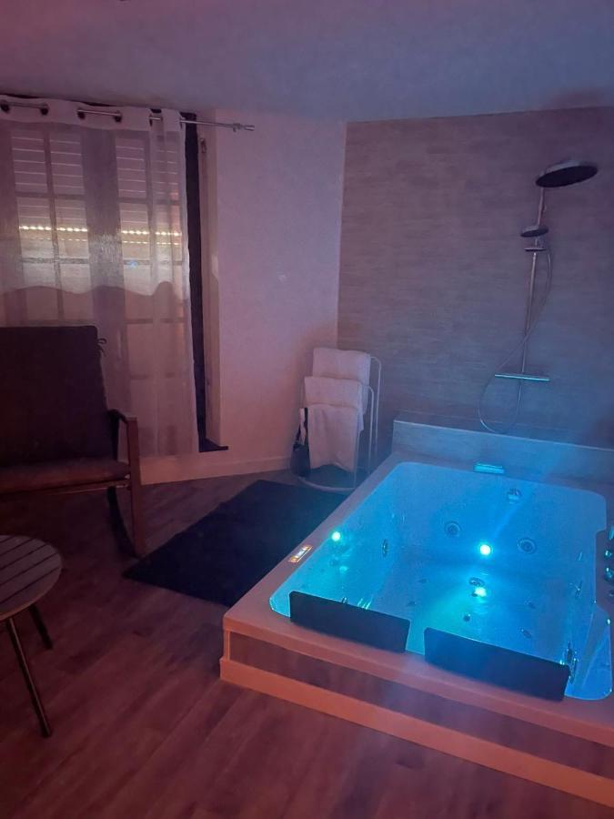 מלון אמיינס Magnifique Loft 35M2 Jacuzzi Rvb Night 1 מראה חיצוני תמונה