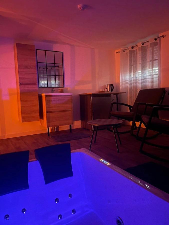 מלון אמיינס Magnifique Loft 35M2 Jacuzzi Rvb Night 1 מראה חיצוני תמונה